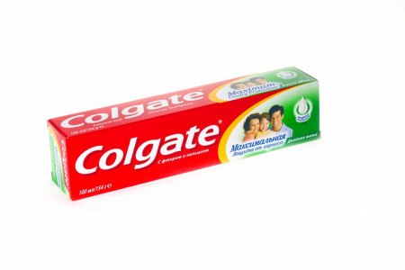 Купить Зубная паста "Colgate" 100 мл. Двойная мята по цене 81,80 руб.