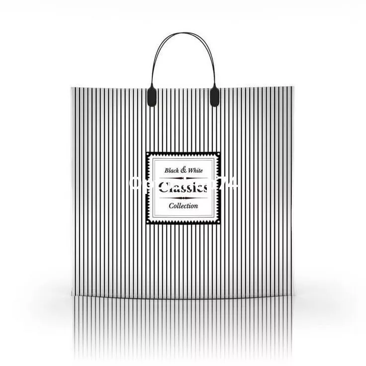 Пакет с пластиковой ручкой 36*34 